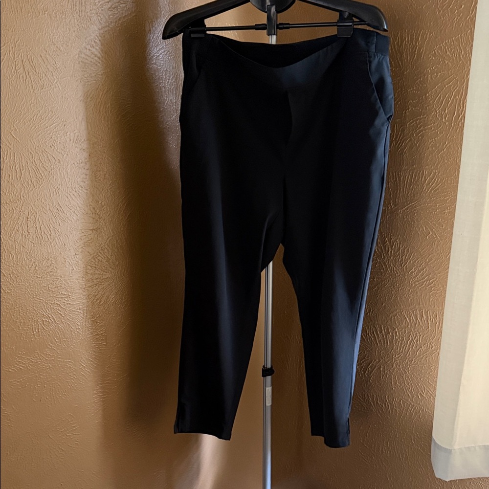 a new day Black Capri Pants